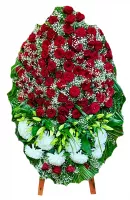 Большой венок с живыми розами и гипсофилом ВЖ-001