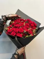 Ритуальный букет из веток кустовых роз