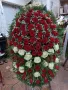 Траурный венок из живых роз № 32 ВЖ-034